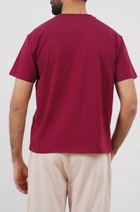 เสื้อยืดคอกลมสีพื้นผ้าเจอร์ซีย์แขนสั้นสำหรับผู้ชาย ผ้าฝ้าย 100% ทรงปกติ สวมใส่สบายๆ - Product Image 4