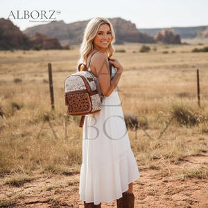 Nueva Mochila de Cuero Genuino 100% Hecha a Mano con Diseño Tallado, Estilo Bohemio de Lujo para Universidad, con Marco Interno Portátil - Product Image 5