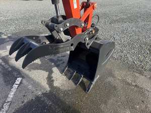 Miniexcavadora Kubota KX040-4 2025: Potencia Compacta Avanzada para Máxima Productividad - Product Image 6