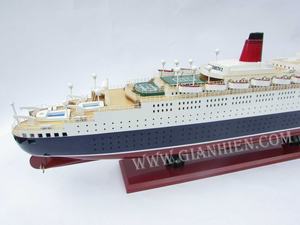 Modèle réduit en bois de bateau de croisière Gia Nhien conçu sur mesure par le fabricant RMS Queen Elizabeth II de haute qualité Artisanat nautique en bois - Product Image 4