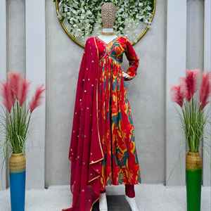 ชุดสูทดีไซน์เนอร์ที่สวยงามและดูเพ็ทต้าพร้อมงานพิมพ์ดิจิตอลและงานทำมือ - Product Image 1