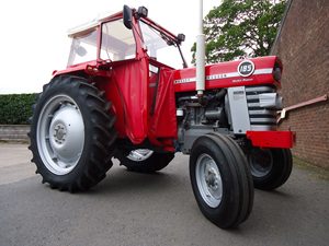 รถแทรกเตอร์การเกษตร Massey Ferguson รุ่น MF135 MF165 MF185 MF240 MF245 MF260 MF290 MF358 MF390 MF399 ใหม่และมือสองขายส่ง - Product Image 1