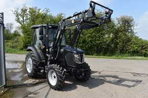 Tractor LOVOL de 70 HP con Tracción en las 4 Ruedas y Cargador Frontal - Product Image 1