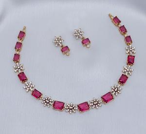 Elegante conjunto de collar de diseño de aspecto de piedras AD exclusivo con acabado mate de calidad superior con pendientes para boda para mujer - Product Image 4