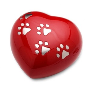 Urnes de crémation en métal en forme de coeur rouge moderne de haute qualité en étain - Product Image 1