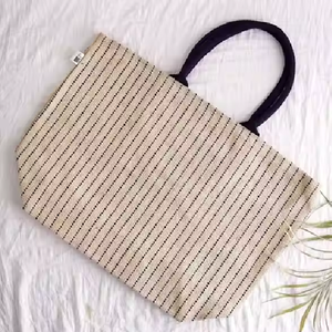 Sac fourre-tout personnalisé en toile de jute avec longues poignées, conception en tissu durable pour les supermarchés, les événements et la vente en gros - Product Image 2