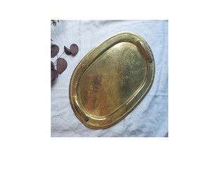 Plateaux de service dorés à poignée design de haute qualité en cuivre fini or Vaisselle de table la plus vendue - Product Image 4