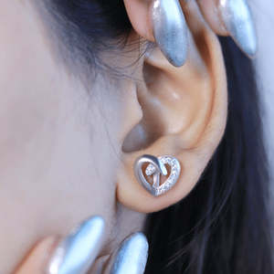 NOVAMART Fine Zarkan Vintage Heart-Shaped <b>Stud</b> <b>Earrings</b> Gold Rose Plated Trendy Diamond Pearl Set in Bezel Setting Charming Love - Product Image 2