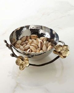 Elegante Tazón Esférico de Metal Martillado con Detalles de Ramas y Hojas Doradas |   Tazón Decorativo de Metal para Frutas y Ensaladas - Product Image 3
