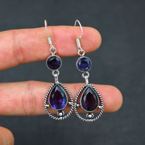 Améthyste pourpre créée en laboratoire 10X14 MM Serti de lunette en poire Boucles d'oreilles plaquées argent 925 1.90 pouces IGI Party - Product Image 5