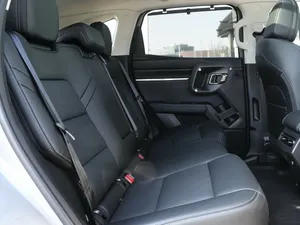 2025 HAAVAI H 7 SUV Auto matic Turbo Leather Seats R18 Tires Aluminium Alloy Roof Rack <b>Panoramic</b> Sunroof LED Headlights - Product Image 5