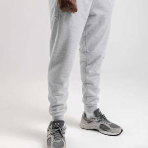 กางเกงจ๊อกกิ้งผู้ชาย - กางเกงวิ่งระบายความร้อนระบายอากาศพร้อมสายรัดเอวยางยืดและเชือกผูกปรับระดับได้ - Product Image 3