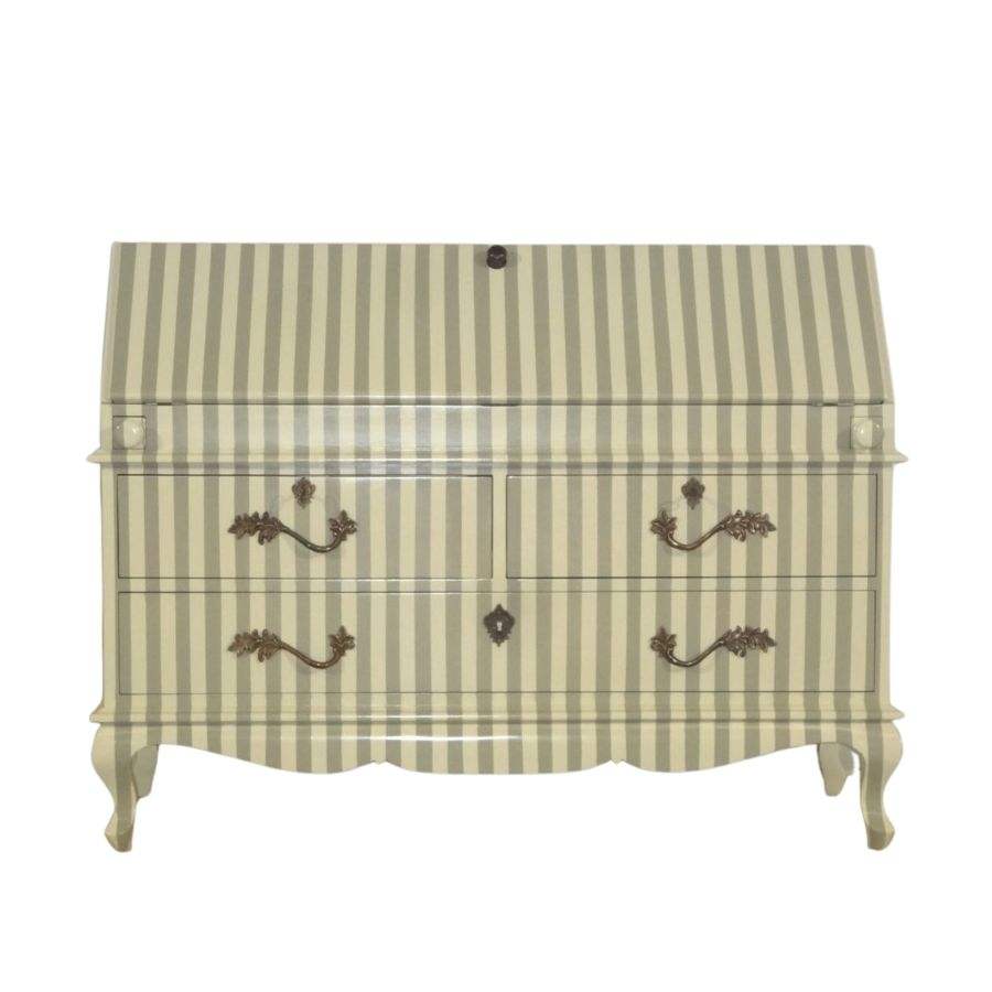 Beige y blanco pintado