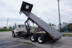 Camión Volquete de Plataforma M2-106 2015 – Motor ISL, Eje Tándem, 60k GVWR, Resistente y Fiable para Uso en Construcción y Comercial - Product Image 3