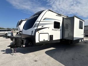 รถพ่วงเดินทาง Keystone Passport 2401BH ปี 2022 เกรดส่งออก พร้อมสำหรับการจัดจำหน่ายขายส่ง - Product Image 2