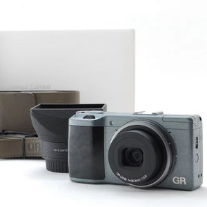 Offre promotionnelle Nouveau RICOH GR III HDF F2.8 Appareil photo numérique compact noir Objectif à mise au point unique - Version mondiale authentique - Product Image 1