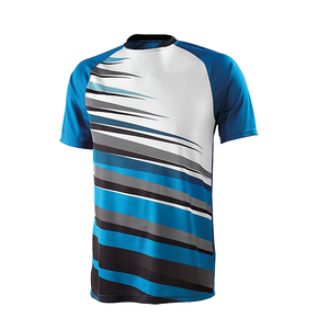 Maillot de football DTF de haute qualité, personnalisé avec nom et numéro d'équipe, empiècements contrastants aux épaules, 100 % polyester, col en V, vêtements de sport - Product Image 1