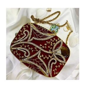 Bolso de mano de resina para mujer hecho a mano de lujo al por mayor, bolso de noche con logotipo personalizado y candado, bolso de hombro de boda a la moda - Product Image 5