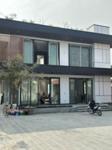 Holcom Vietnam Puerta corredera de aluminio, LowE doble vidrio Aislamiento térmico Prueba de sonido Ahorro de energía - Product Image 3