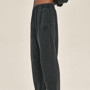 2025 à la mode personnalisé en gros Streetwear survêtement pantalon empilé soleil fané poids lourd lavage à l'acide pantalons de survêtement pantalon cargo femmes - Product Image 3