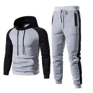 Venta al por mayor de chándales personalizados conjuntos de dos piezas pulóver sudaderas con capucha y pantalones 100% algodón hombres conjuntos de invierno transpirable - Product Image 1