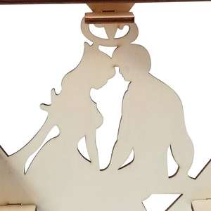 Exhibidor de Madera Moderno en Forma de Corazón para Regalos, Postres, Chocolate y Alimentos - Product Image 2