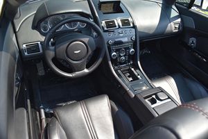 Excellent état, Aston Martin V8 Vantage S Roadster d'occasion, 2014 - Product Image 4