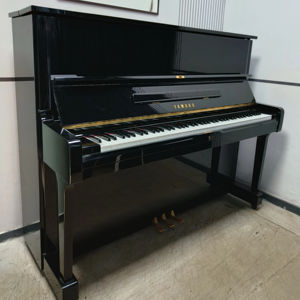 Piano Vertical Yamaha U1H 2061609, Ajustado y Reparado por Expertos, Calidad Garantizada, Piano Usado de Calidad, Elección Ideal para Artistas - Product Image 1