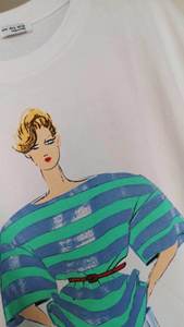 Vente en gros T-shirt de luxe 100% coton pour femmes Impression numérique de haute qualité au design moderne et à la mode pour l'été - Product Image 4