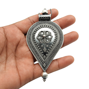 Argent oxydé uni Formes uniques Pendentif design de luxe fait à la main Bijoux en argent sterling 925 Grossiste de bijoux en argent OEM - Product Image 2