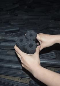 Charbon de bois en briquettes de sciure de bois de qualité supérieure, hexagonal, sans fumée, pour barbecue, prix compétitif - Product Image 3