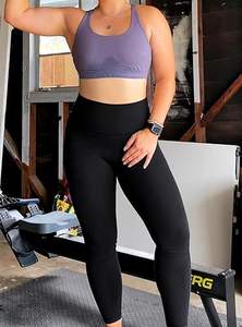 Leggings pour femmes en coton 100% - Taille mi-haute - Respirant - Antibactérien - Vêtements de sport décontractés - Longueur genou - Personnalisable - Meilleur prix - Service OEM - Product Image 5