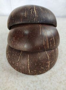Bols en noix de coco fabriqués à partir de 100% coques en noix de coco Produit naturel respectueux de l'environnement adapté à un usage domestique à un prix raisonnable - Product Image 2