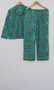 Ensemble de pyjamas en pur coton à imprimé tigre de luxe Costume de nuit doux pour femmes Cadeau de vêtements de nuit tissés décontractés parfaits pour elle - Product Image 5