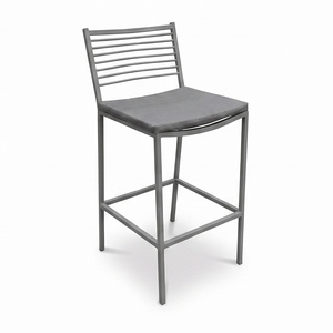 Tabouret de bar moderne en métal durable avec siège en similicuir gris, accoudoirs fixes, design minimaliste pour usage commercial extérieur - Product Image 6
