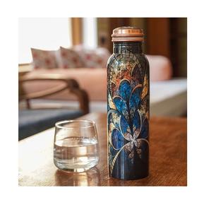 Elegante botella de cobre hecha a mano para un estilo de vida saludable con beneficios ayurvédicos y hermoso acabado para una hidratación moderna - Product Image 1