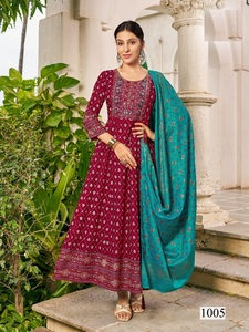 Robe longue de soirée haut de gamme avec broderie Dupatta, tenue parfaite pour les occasions spéciales à un prix abordable - Product Image 4