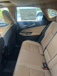 Offre exceptionnelle pour un Lexxus NX 450h+ F SPORT AWD 2025 avec faible kilométrage - Prêt à être expédié - Product Image 3