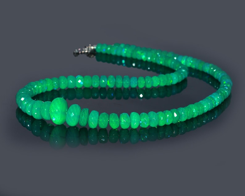 สีเขียว