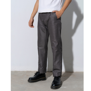 กางเกงขายาวผู้ชายสีดำเทา โพลีเอสเตอร์ แบบรัดรูป พิมพ์ลาย ราคาขายส่งตามสั่ง ผลิตในเวียดนาม ยี่ห้อ Phong Phu รุ่น DTNCC - Product Image 2