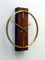 Horloges murales en fer de grande taille pour la décoration intérieure de la maison avec des chiffres romains classiques et un cadre en métal