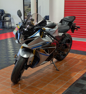 OFERTA DE DESCUENTO DEL 100% Motocicleta Suzuki GSX-R1000R 2025 Nueva - Product Image 1