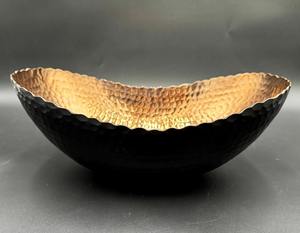 Bol de service noir élégant pour cuisines modernes, fruits, collations, articles secs et présentation élégante sur table, en provenance d'Inde - Product Image 1