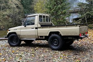 MEJOR OFERTA: LANDCRUISER 1996, 4.5 LITROS, 6 CILINDROS, TRANSMISIÓN MANUAL DE 5 VELOCIDADES, 4X4, EN PERFECTO ESTADO, IMPECABLE, EXCELENTE CONDICIÓN, LISTO PARA EXPORTAR - Product Image 3