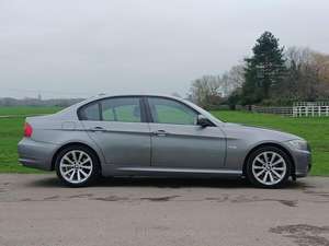 BMW Série 3 2.0 320i d'occasion (2010) – Conduite à gauche/droite - Product Image 2