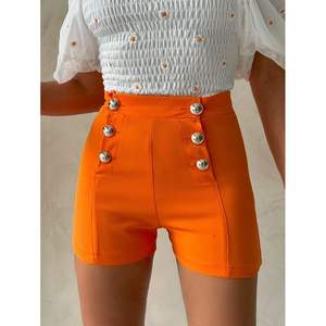 กางเกงขาสั้นผู้หญิง Topshow สีส้ม ดีไซน์กระดุมตกแต่ง ขายส่ง - Product Image 2