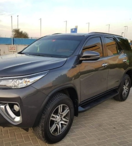 Meilleur prix 156 27L 4X4 Essence BVa RHd LH d voiture d'occasion avec 1e sièges en cuir caméra arrière direction gauche - Product Image 1