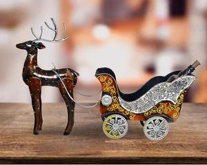 Renne en bois élégant avec décor de table en traîneau Accent de Noël artisanal pour salon, bureau ou affichage de vacances - Product Image 3