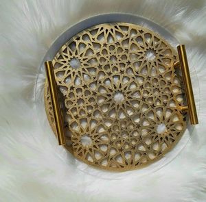 Plateau de Ramadan en métal fini antique fabriqué à la main pour les occasions religieuses et parfait pour les présentoirs de centre de table de fête - Product Image 5