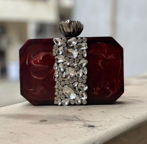 Fabriqué Emporium Designer Sac À Main Floral Embelli Fermoir Résine Pochette avec Chaînes Confort Style Demoiselle D'honneur Cadeau D'hiver - Product Image 1